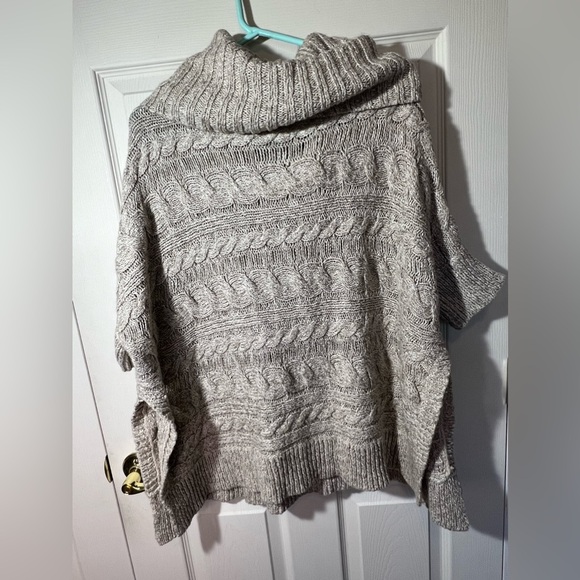 Kardashian Kollection Cable Knit Turtle Neck Poncho Sweater Sz L Beige Nude - Picture 3 of 8